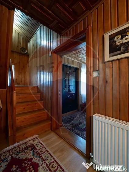Casă cu 5 camere cu Teren 735 Mp în Sucevița