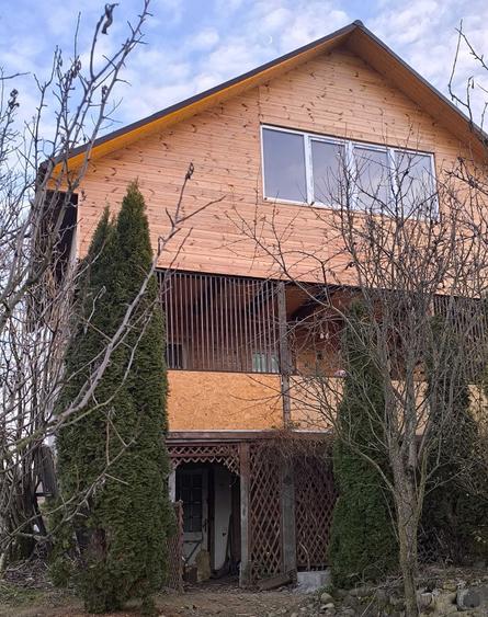 Casă cu 4 camere în Rușii-Munți