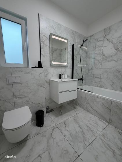 Casă cu 3 camere cu Canalizare în Central