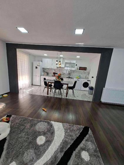Casă cu Teren 560 Mp în Vânători