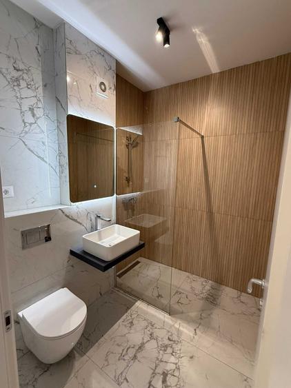 Apartament cu 2 camere semidecomandat în Decebal