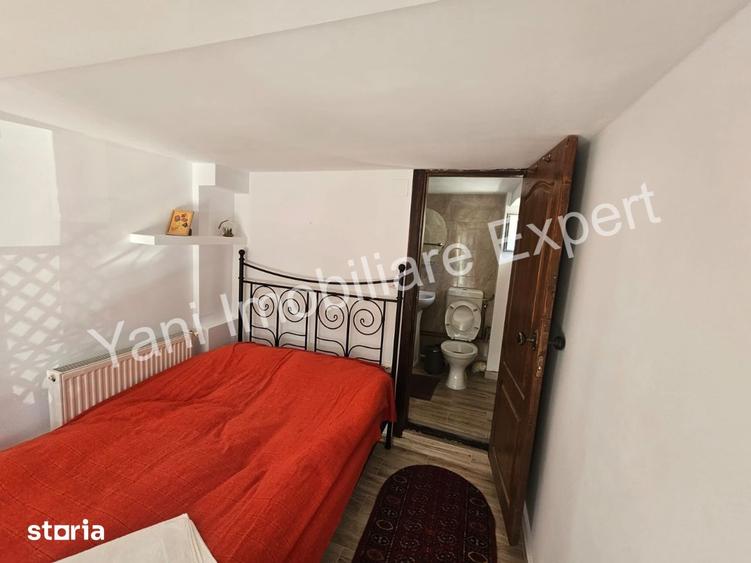 Casă cu 5 camere cu Teren 8000 Mp în Curtea de Argeș