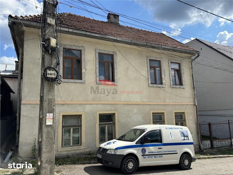 Casă cu 5 camere cu Teren 520 Mp în Central