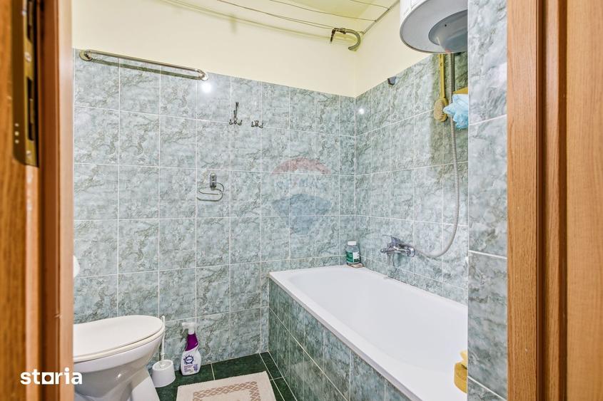 Casă cu 2 camere cu Teren 2093 Mp în Costuleni