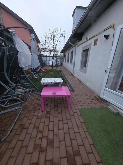 Casă cu 4 camere cu Teren 463 Mp în Central