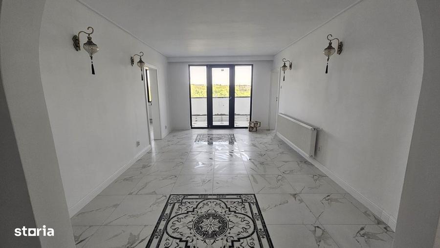 Casă cu 4 camere în Sărărie