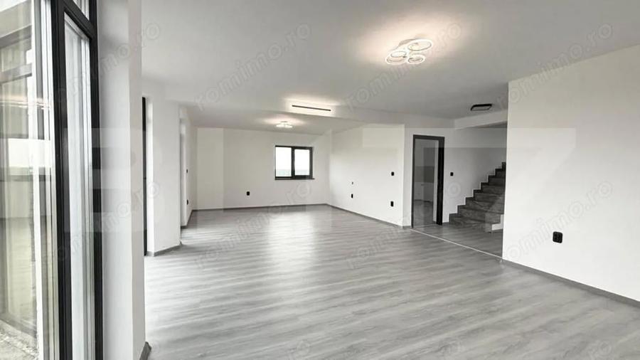Casă cu 4 camere cu Teren 600 Mp în Ghercești