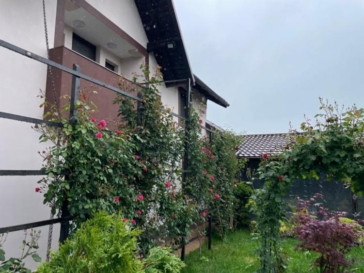 Casă individuală cu 5 camere cu Garaj în Mehedința