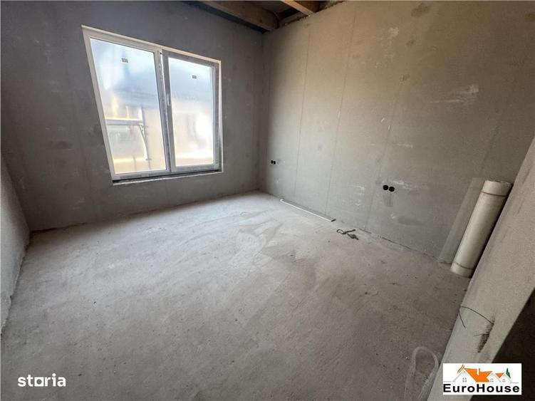 Casă cu 4 camere în Central