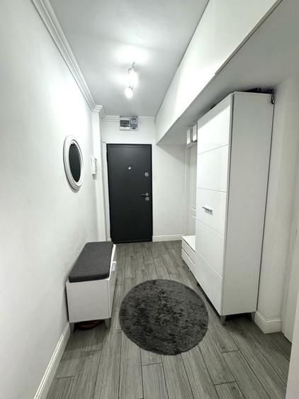 Apartament cu 3 camere semidecomandat în Cetății