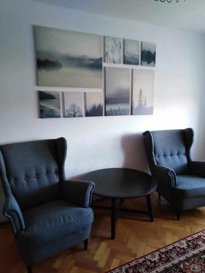 Apartament cu 3 camere decomandat în Central