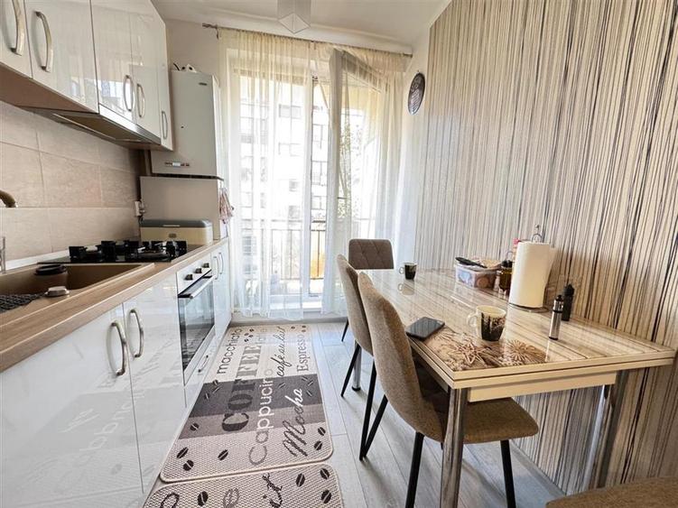 Apartament 3 camere 2 bai 2 balcoane in Selimbar - 13