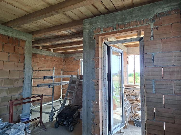 Casă cu Teren 650 Mp în Semicentral