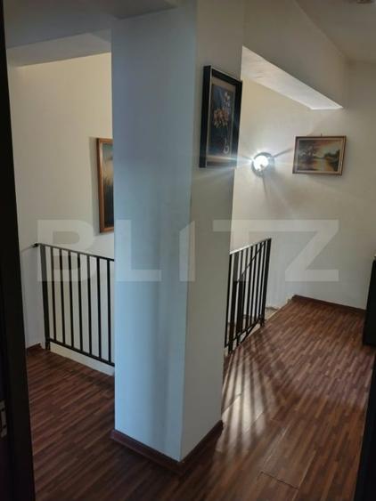 Apartament cu 5 camere semidecomandat, mobilat în Florești