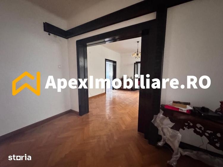 Apartament cu 3 camere decomandat în Centrul Civic