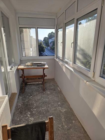 Apartament cu 2 camere decomandat în Curteni