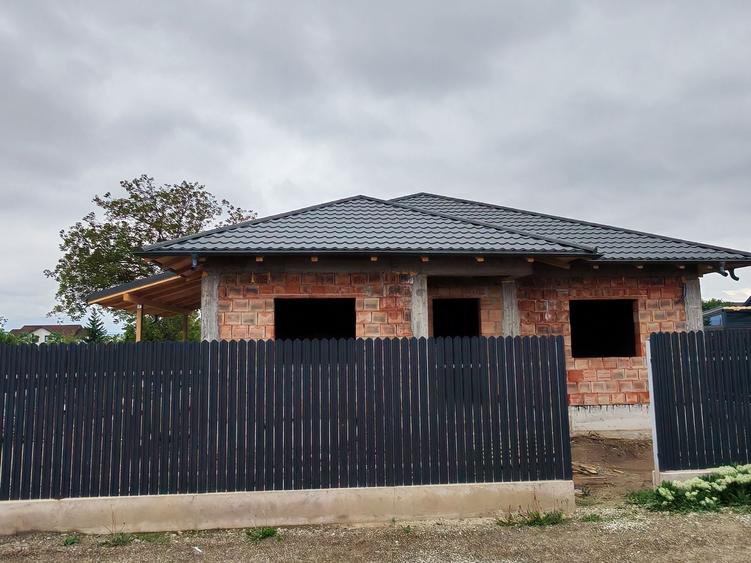 Casă cu 3 camere în Șerbănești