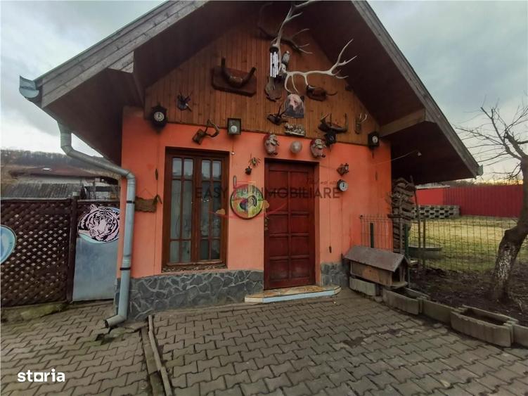Casă cu 3 camere în Bărdești