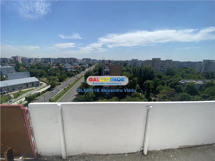 Apartament cu 3 camere decomandat în Drumul Taberei