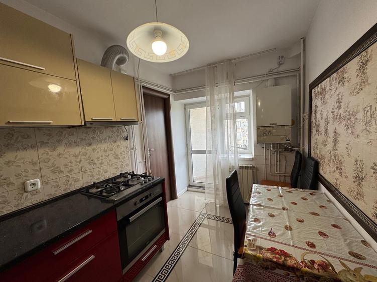 Apartament cu 3 camere decomandat, mobilat în Unirii