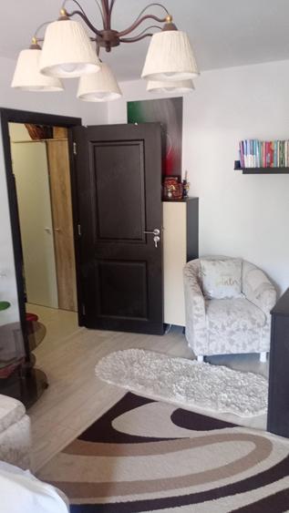 Apartament cu 2 camere decomandat în Precista