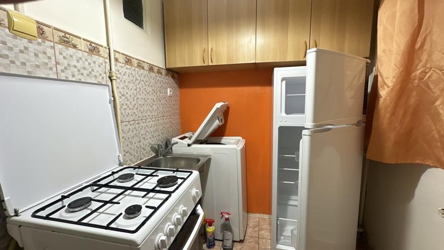 Garsonieră decomandată, mobilată în Olimpia-Stadion