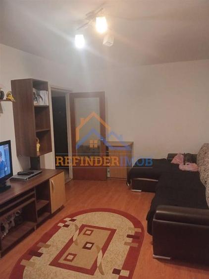 Apartament cu 2 camere decomandat, mobilat în Mărgeanului