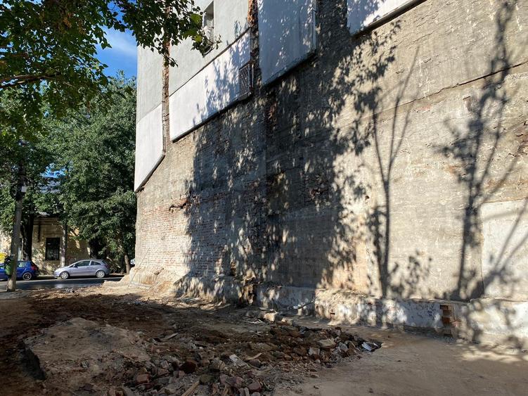 Teren Construcții intravilan de 330 mp, în P-ța Victoriei