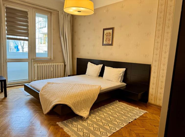 Apartament cu 3 camere decomandat în Dorobanți