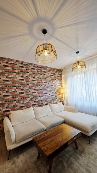 Apartament cu 2 camere semidecomandat, mobilat în Nord