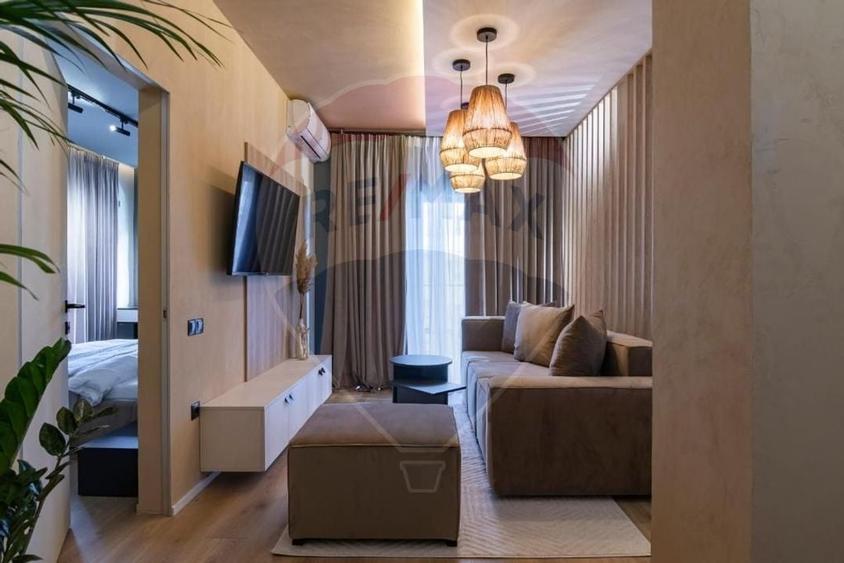 Apartament cu 2 camere decomandat, mobilat în Central