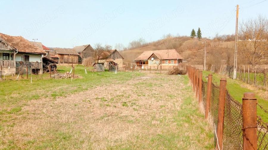 Casă cu 3 camere cu Teren 1400 Mp în Căcuciu