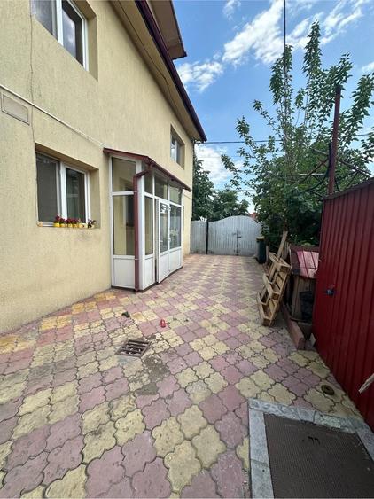 Casă cu 2 camere cu Teren 200 Mp în Central