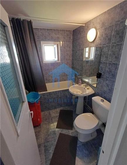 Apartament cu 3 camere decomandat în Zorilor