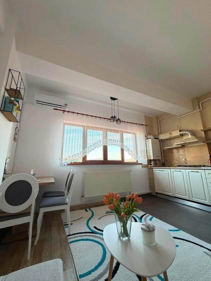 Apartament cu 3 camere decomandat în Tătărași