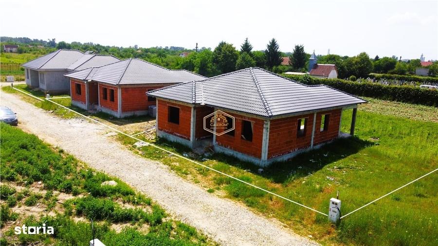 Casă cu 4 camere în Bercu Roșu