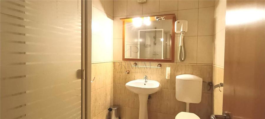 Garsonieră decomandată în Complex Studențesc