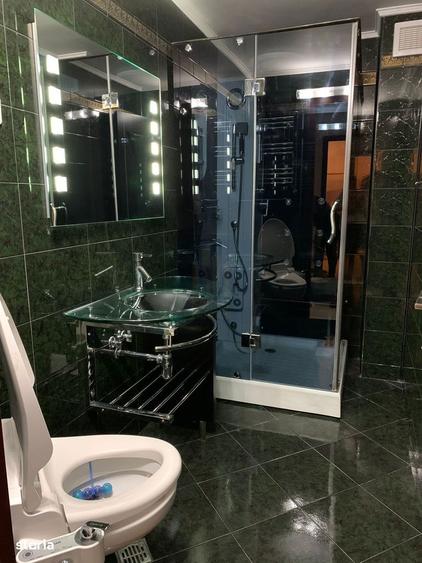 Apartament cu 3 camere decomandat, mobilat în Victoriei