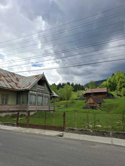 Teren de 23330 mp, în Ciugheș