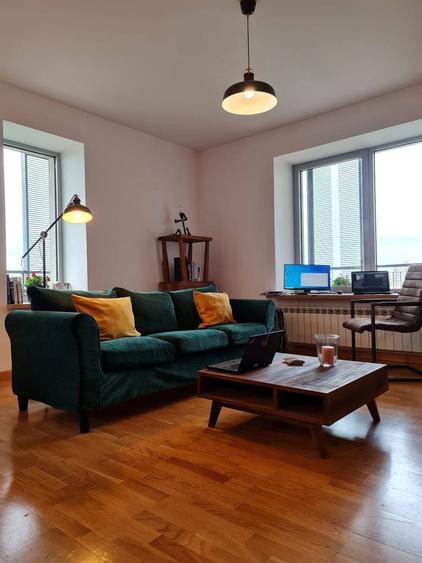 Apartament cu 2 camere în Văcăresti