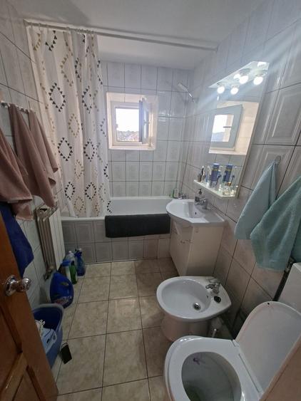 Apartament cu 2 camere decomandat în Cug