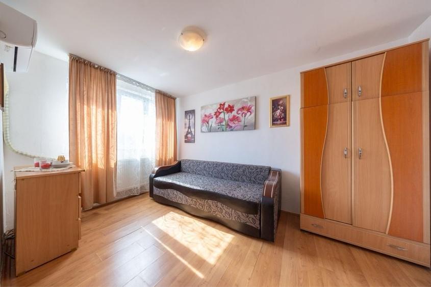 Apartament cu 2 camere nedecomandat în Tractorul