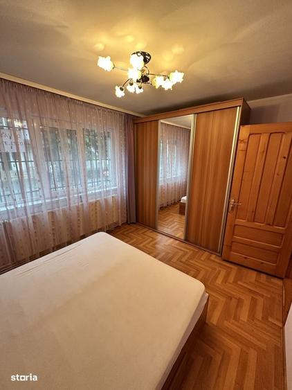 Apartament cu 3 camere semidecomandat, mobilat în Orizont