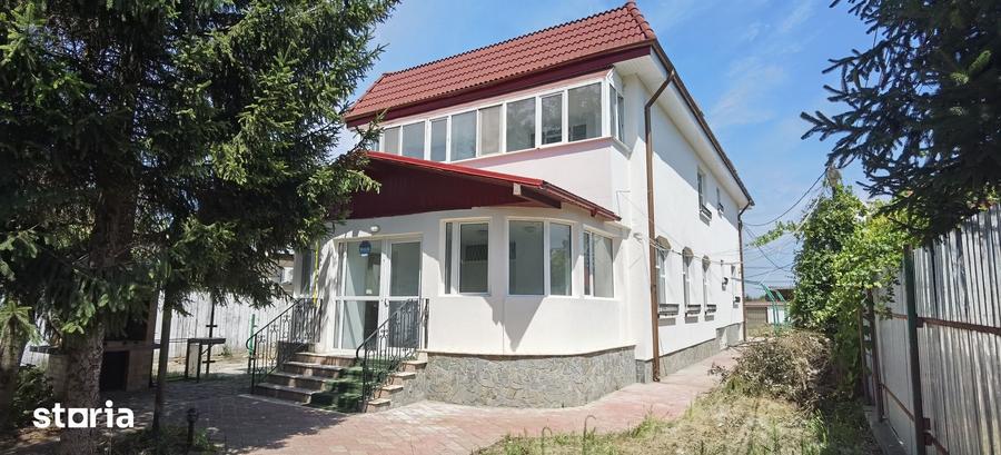 Casă cu 5 camere cu Teren 1438 Mp în Chiscani