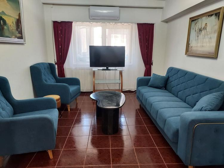 Apartament cu 3 camere decomandat în Decebal