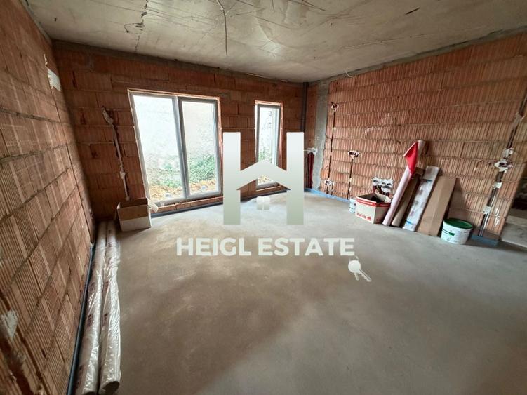 Apartament cu 2 camere semidecomandat în Giroc