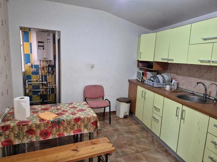 Casă cu 6 camere cu Teren 260 Mp în Berceni