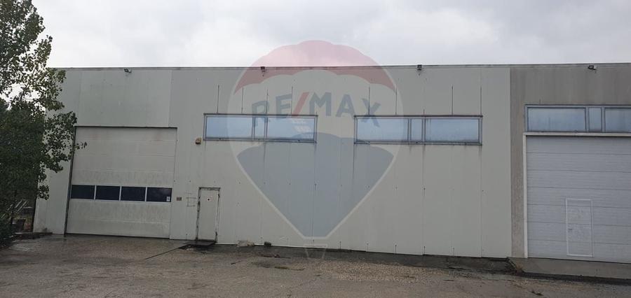 Spațiu industrial, de 375 mp, în Orașul de Jos