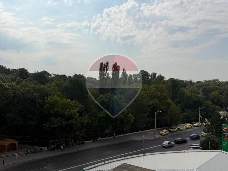 Apartament cu 2 camere decomandat în 1 Mai