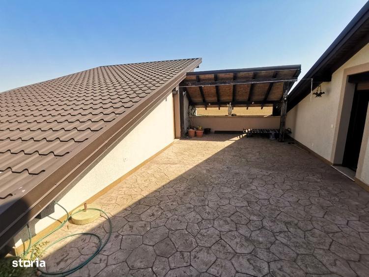 Casă cu 4 camere cu Teren 1481 Mp în Sântandrei